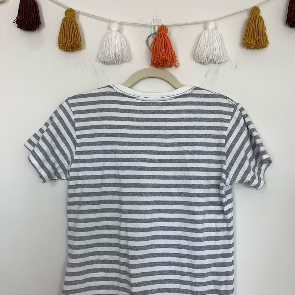 Disney White Gray Stripe Love Graphic T-Shirt Size Medium - Picture 6 of 9